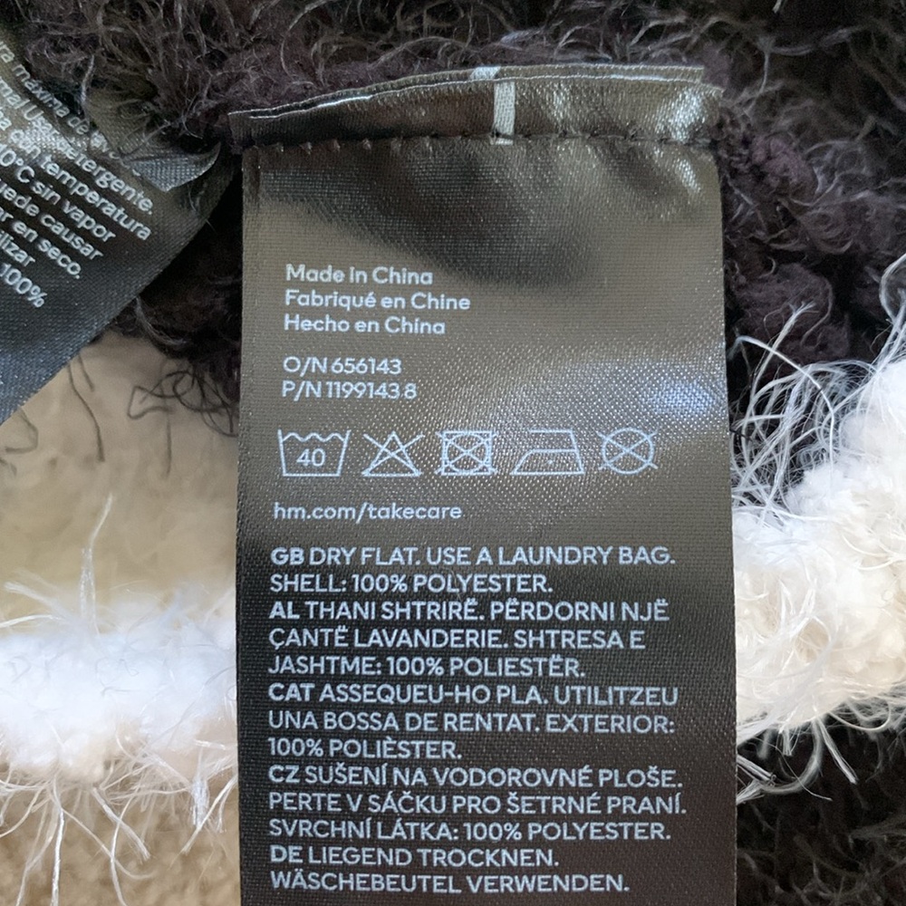 H&M Sweater - Picture 6 of 7